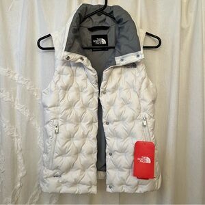 New With Tags The North Face Down Puffer Vest - White - Size Extra Small